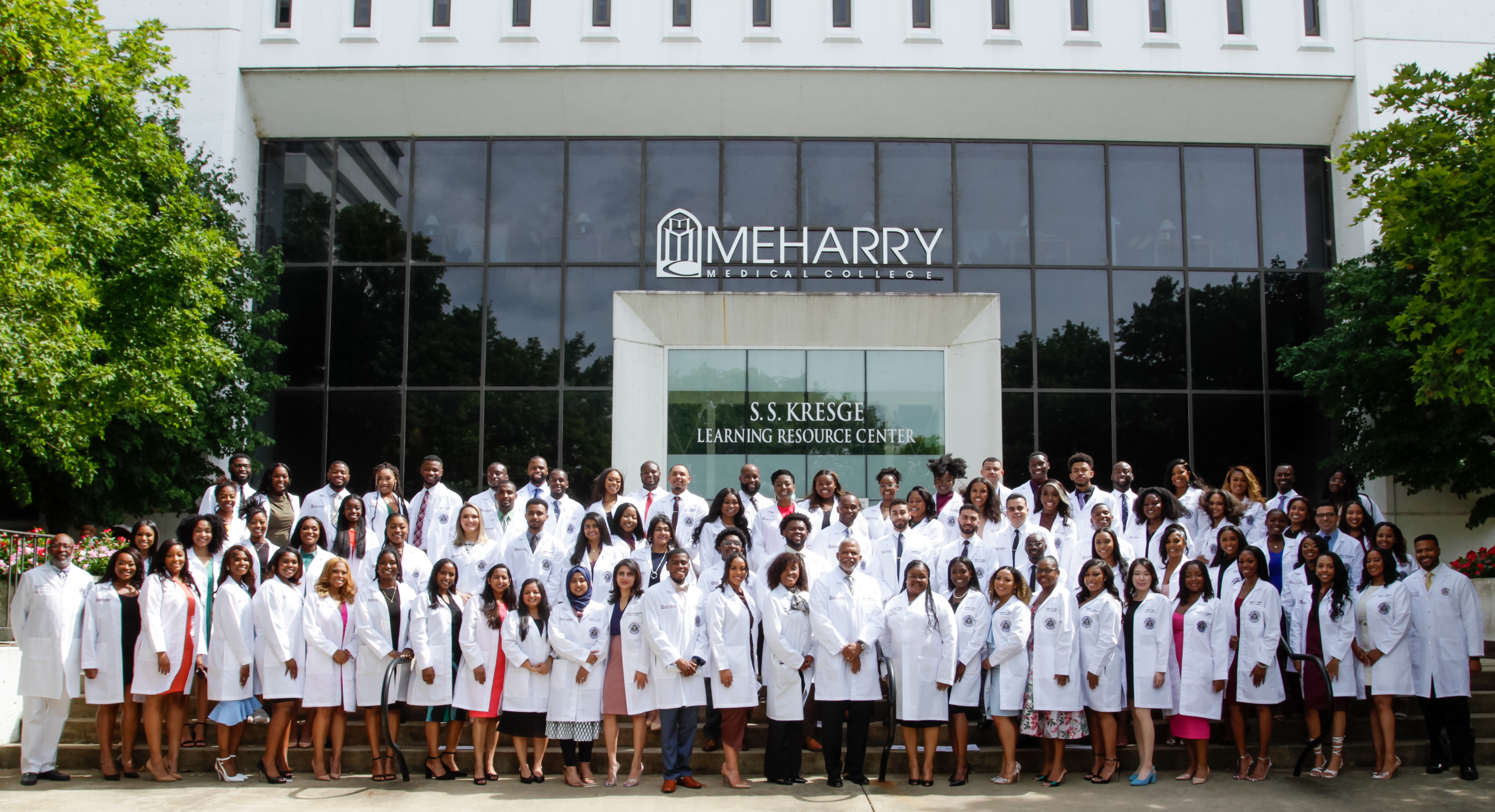 Group photo in front of the Meharry Medical College building.