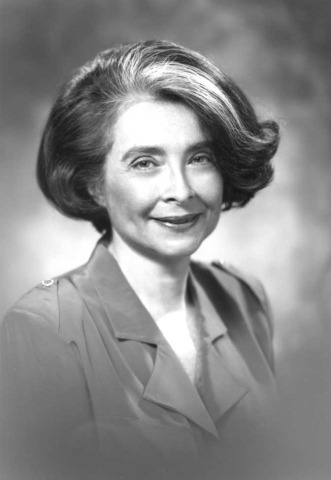 Portrait photo of Lois Cohen.