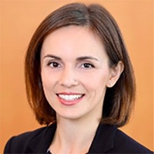 Dr. Nadine Almpani