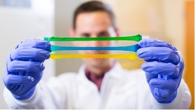 Mooney’s lab engineered a new type of surgical adhesive that is stretchy like a rubber band and sticky in wet environments.