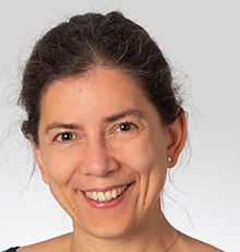 Dr. Roxane Tussiwand