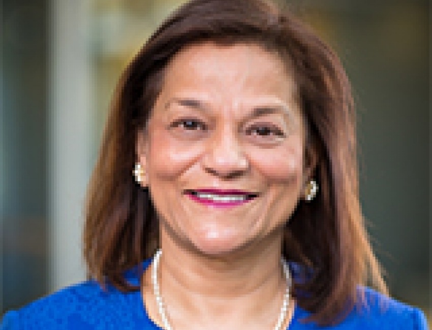 Dra. Rena D'Souza directora 